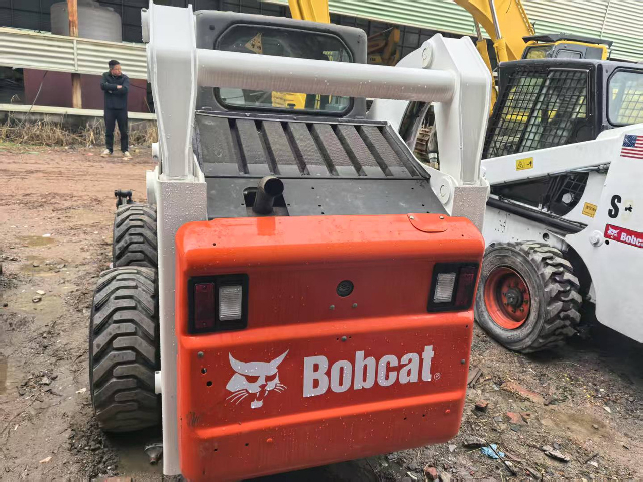 Bobcat S300 - Mini chargeuse: photos 3 Bobcat S300 - Mini chargeuse: photos 3
