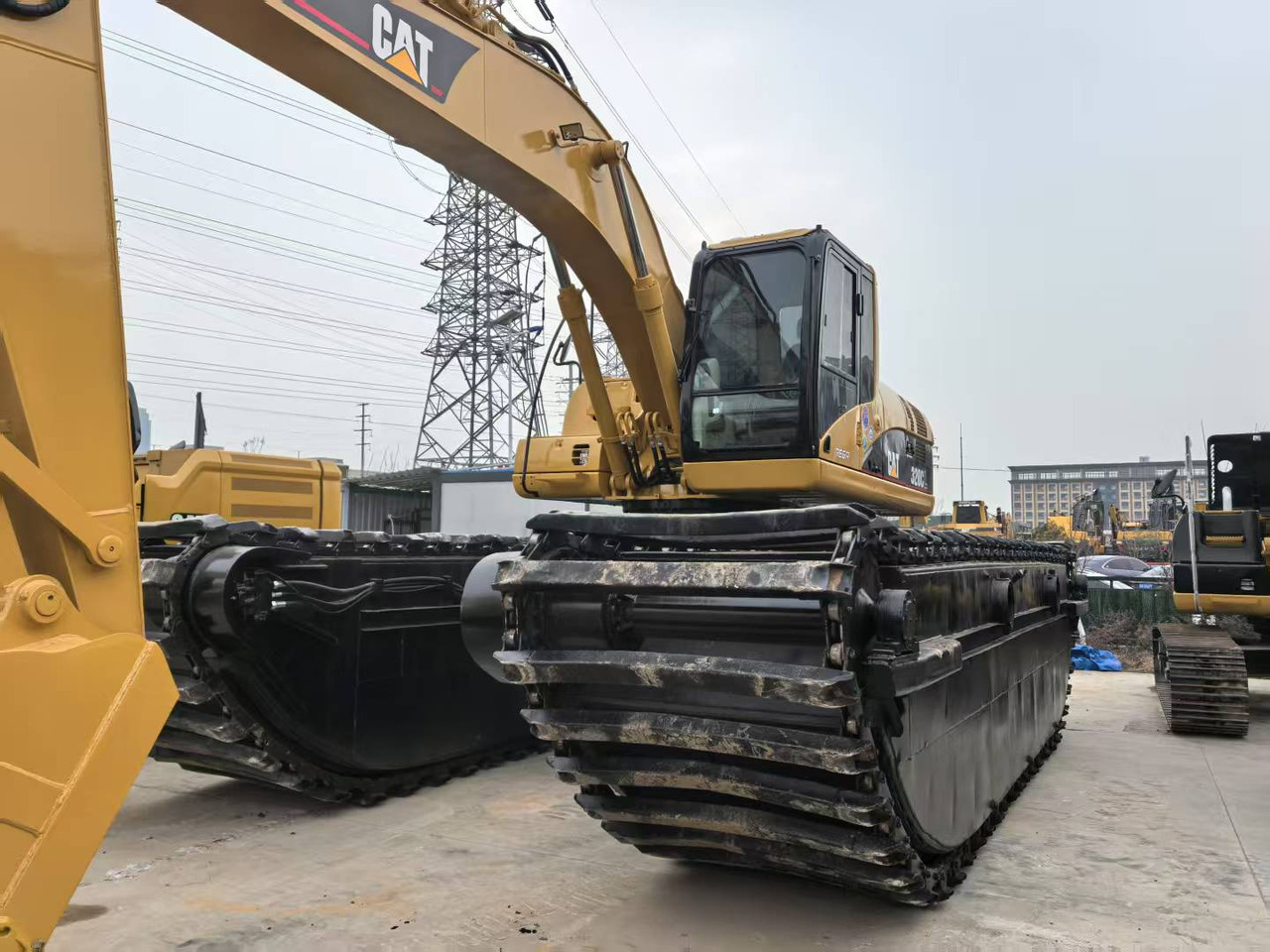 CATERPILLAR 320CL amphibious - Excavatrice amphibie: photos 4 CATERPILLAR 320CL amphibious - Excavatrice amphibie: photos 4