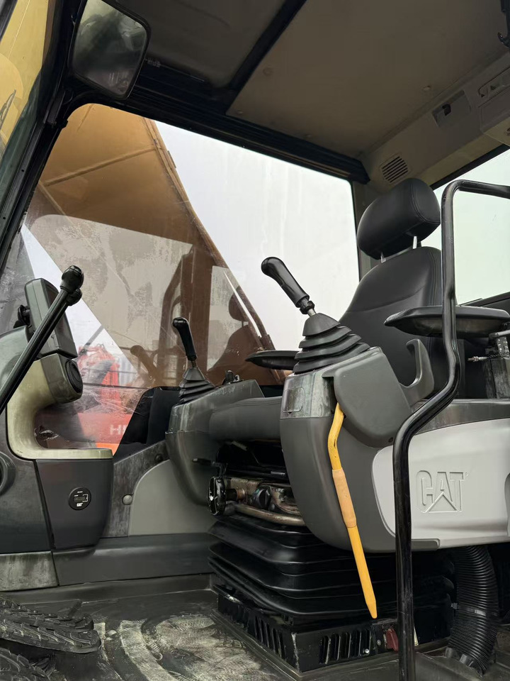 Pelle CATERPILLAR 320D: photos 9