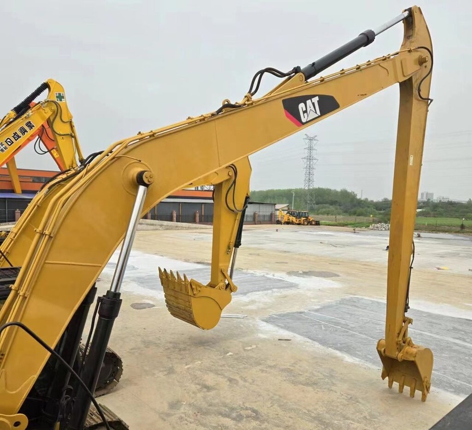 Caterpillar 330D - Pelle sur chenille: photos 4 Caterpillar 330D - Pelle sur chenille: photos 4