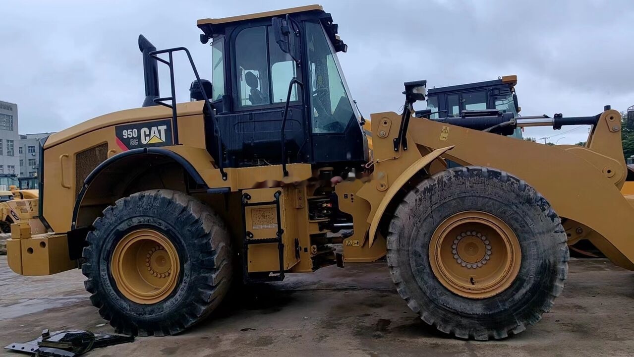 Caterpillar 950GC - Chargeuse sur pneus: photos 1 Caterpillar 950GC - Chargeuse sur pneus: photos 1