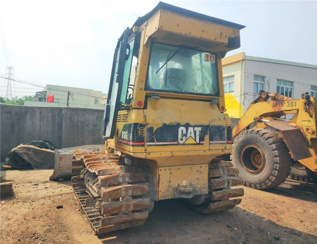 Caterpillar D3G - Bulldozer: photos 1 Caterpillar D3G - Bulldozer: photos 1
