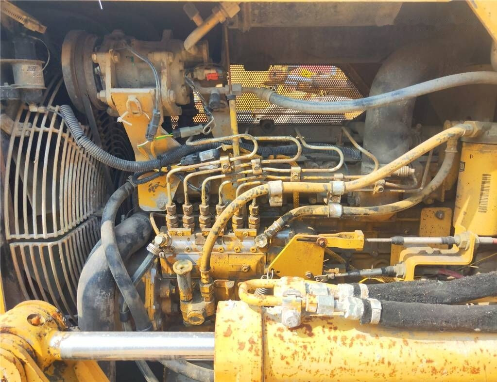 Caterpillar D3G - Bulldozer: photos 4 Caterpillar D3G - Bulldozer: photos 4