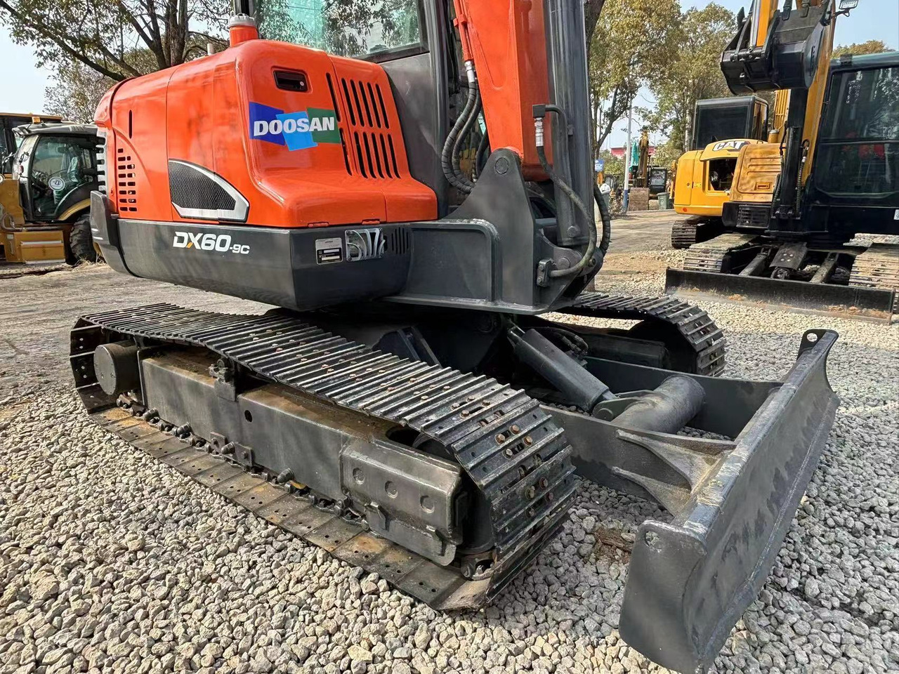 Doosan DX60-9C - Pelle sur chenille: photos 2 Doosan DX60-9C - Pelle sur chenille: photos 2