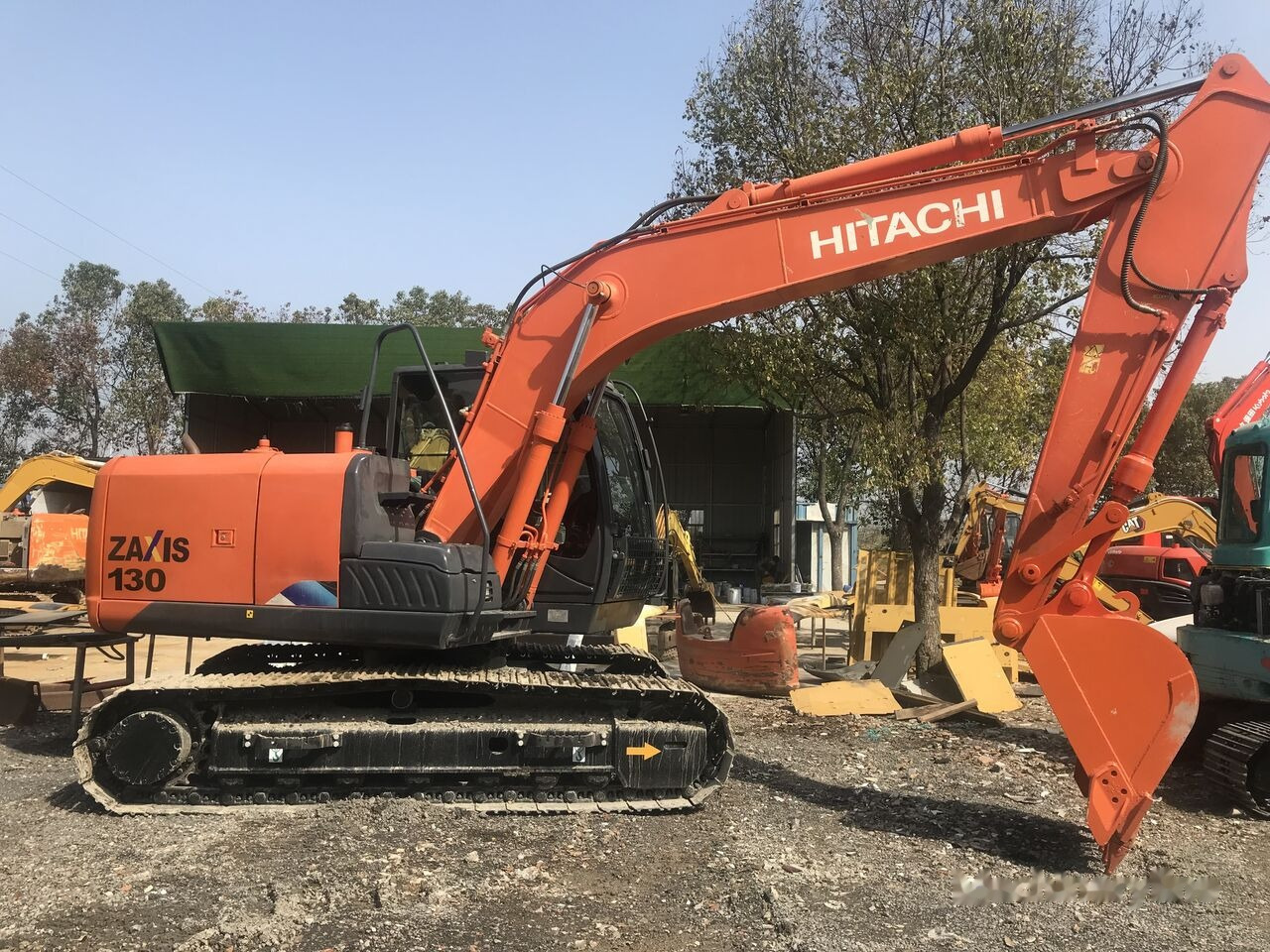 Hitachi ZX130 - Pelle sur chenille: photos 4 Hitachi ZX130 - Pelle sur chenille: photos 4