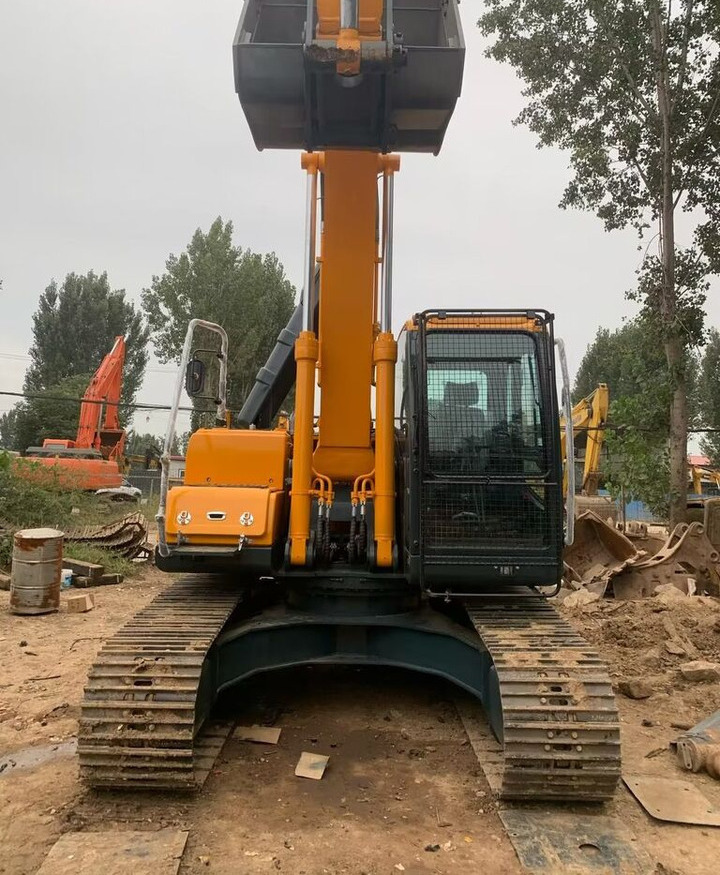 Hyundai R220-9S - Pelle sur chenille: photos 2 Hyundai R220-9S - Pelle sur chenille: photos 2