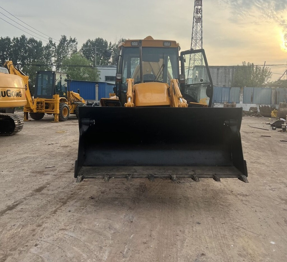 JCB 4CX - Tractopelle: photos 3 JCB 4CX - Tractopelle: photos 3