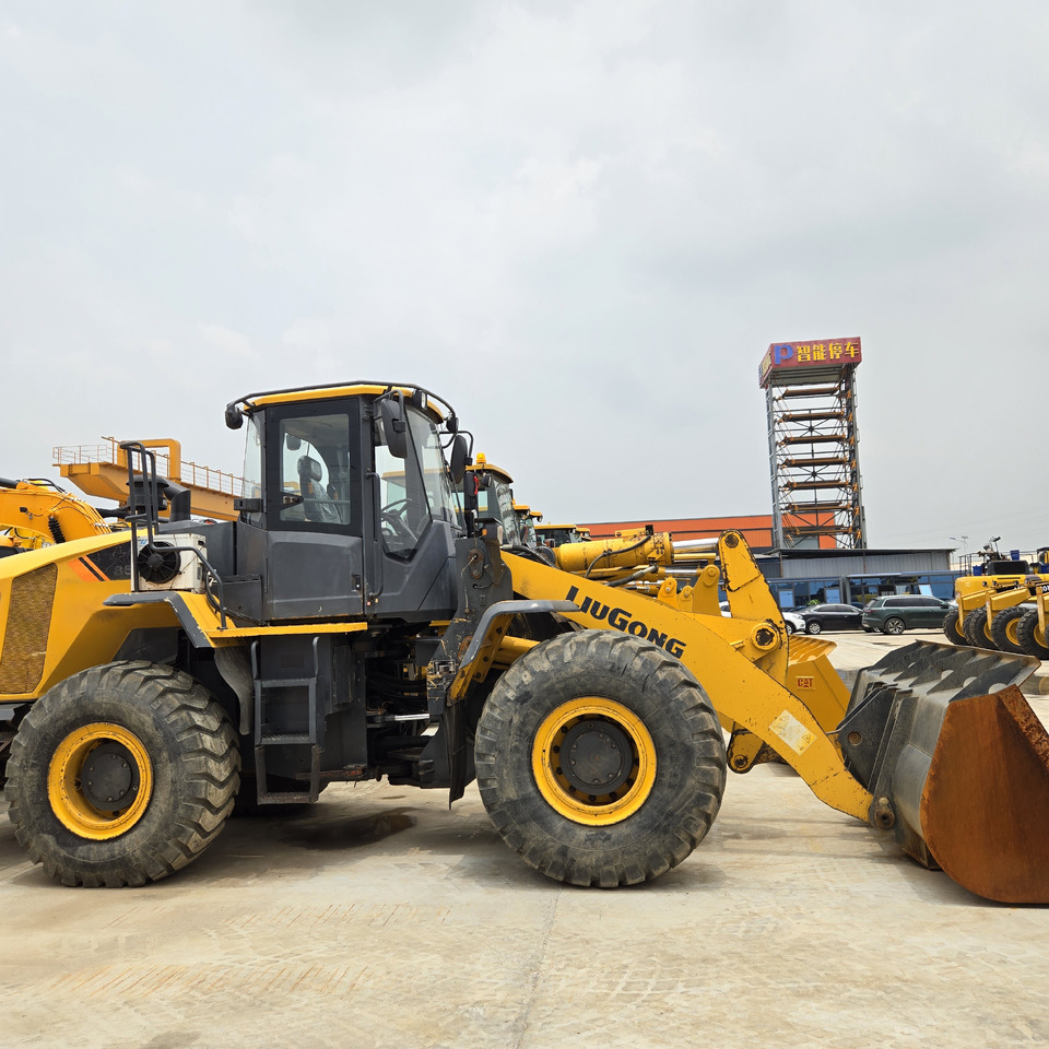 LIUGONG 856H - Chargeuse sur pneus: photos 3 LIUGONG 856H - Chargeuse sur pneus: photos 3