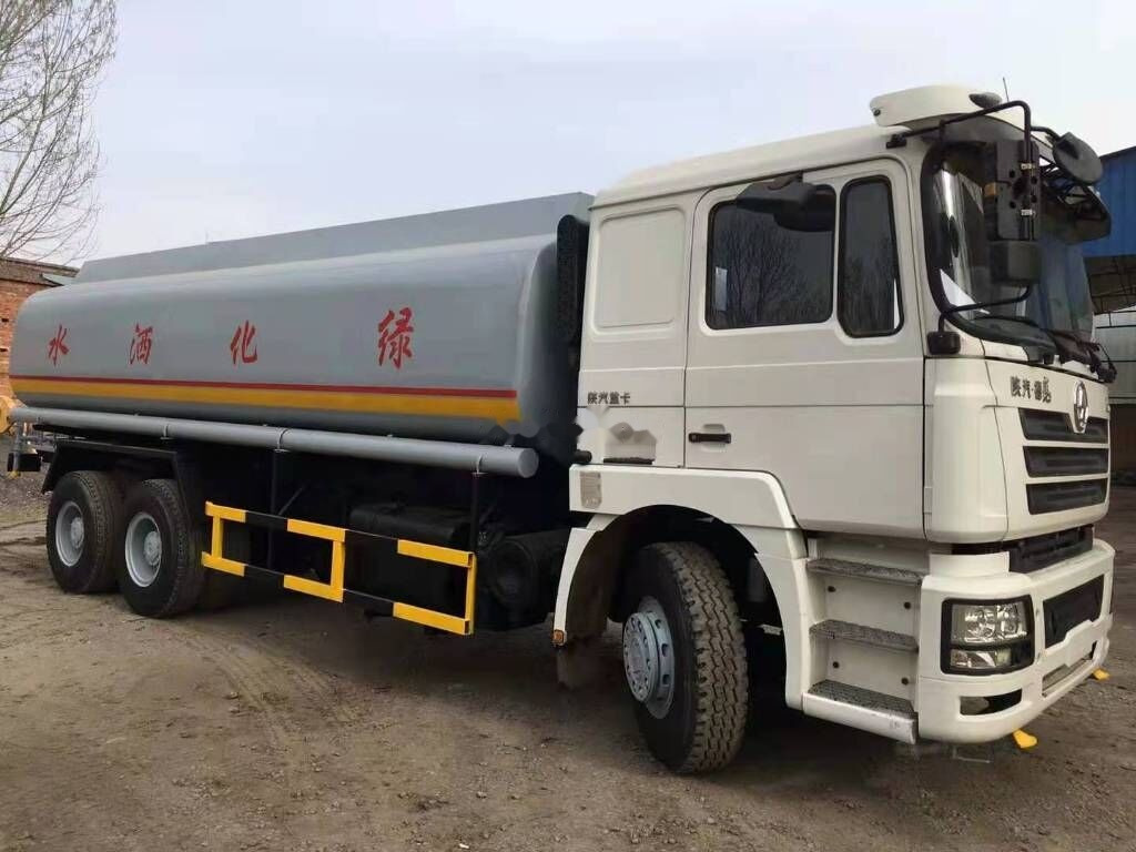 Shacman F3000 - Camion hydrocureur: photos 2 Shacman F3000 - Camion hydrocureur: photos 2