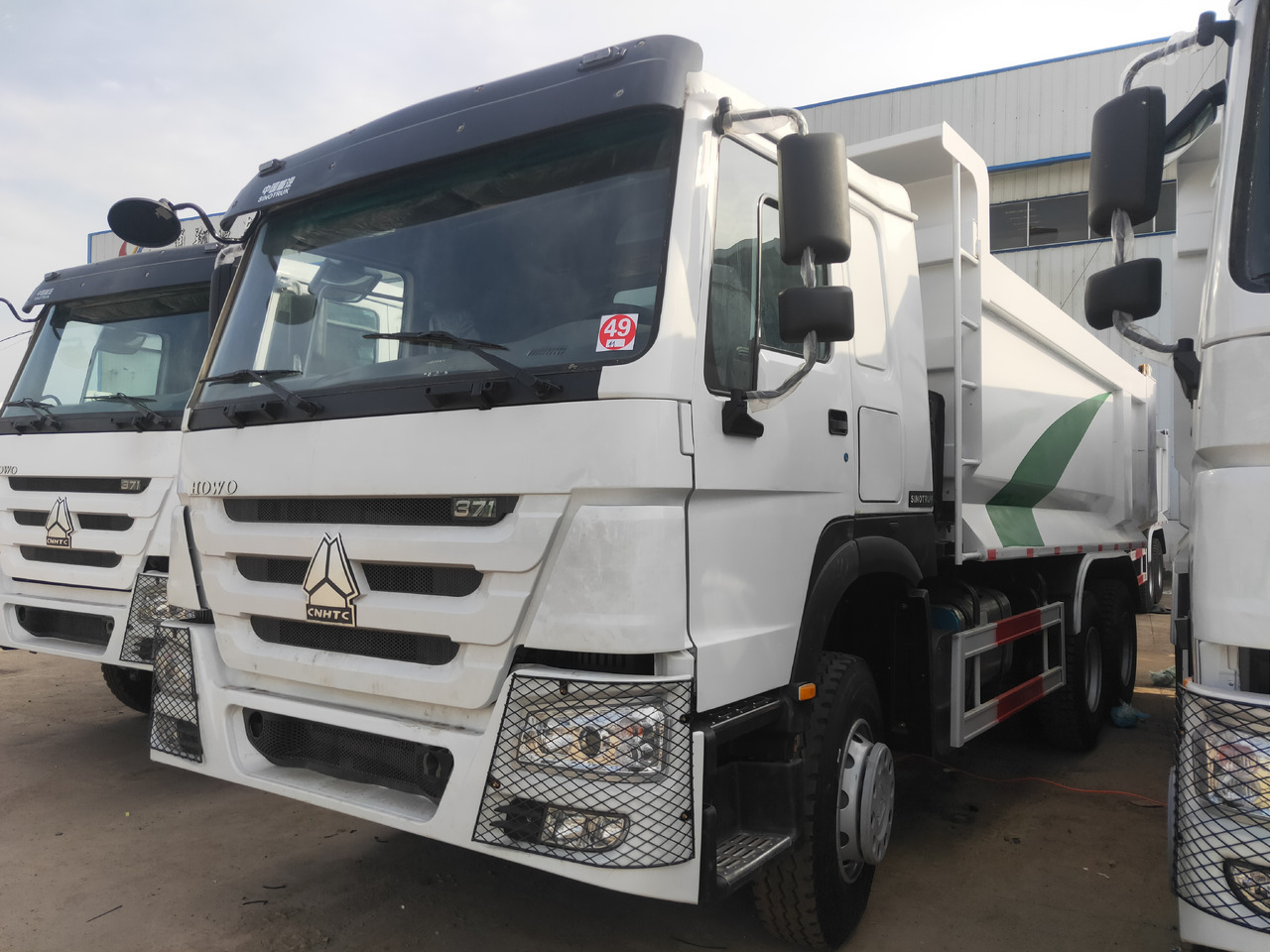 Sinotruk HOWO 371 6*4 Dump truck - Camion benne: photos 1 Sinotruk HOWO 371 6*4 Dump truck - Camion benne: photos 1