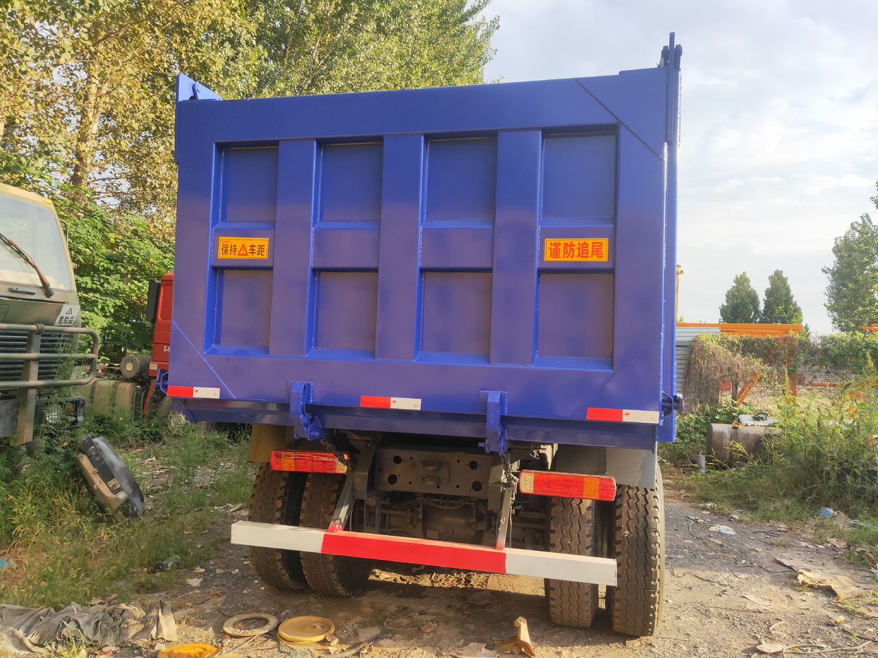 Camion benne Sinotruk HOWO 371 8*4 Dump truck: photos 11