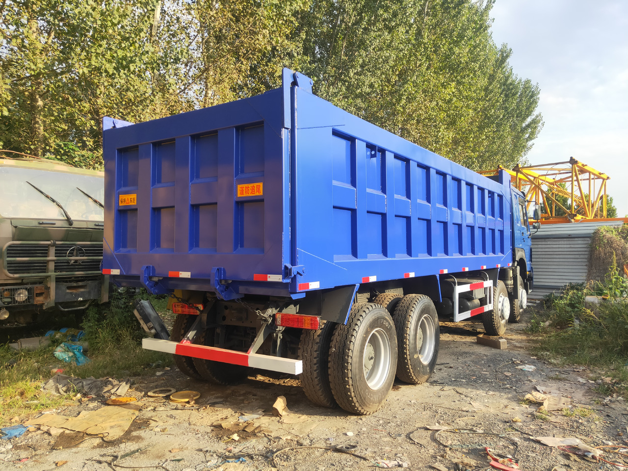 Camion benne Sinotruk HOWO 371 8*4 Dump truck: photos 12