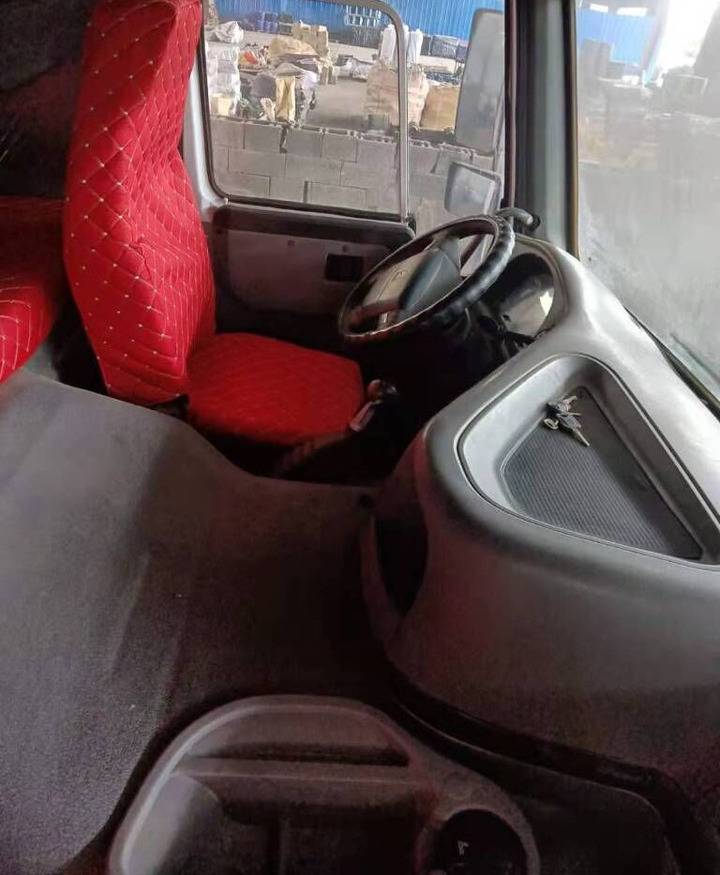 Sinotruk HOWO 375 6*4 Dump truck - Camion fourgon: photos 3 Sinotruk HOWO 375 6*4 Dump truck - Camion fourgon: photos 3
