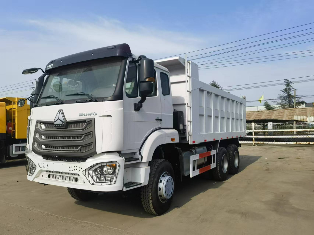 Sinotruk HOWO 6*4 Dump truck - Camion benne: photos 1 Sinotruk HOWO 6*4 Dump truck - Camion benne: photos 1