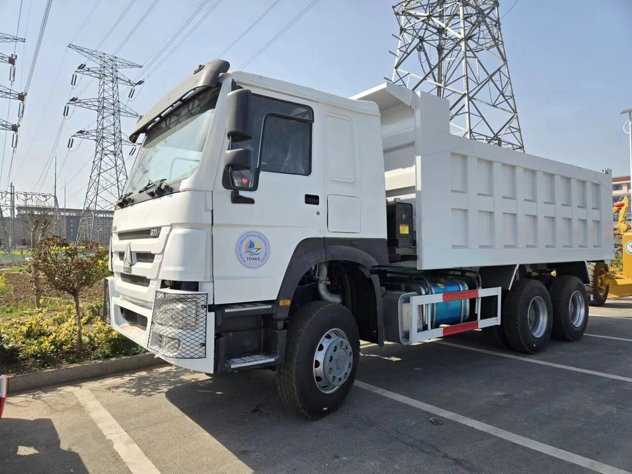 Sinotruk HOWO 6*4 Dump truck - Camion benne: photos 1 Sinotruk HOWO 6*4 Dump truck - Camion benne: photos 1