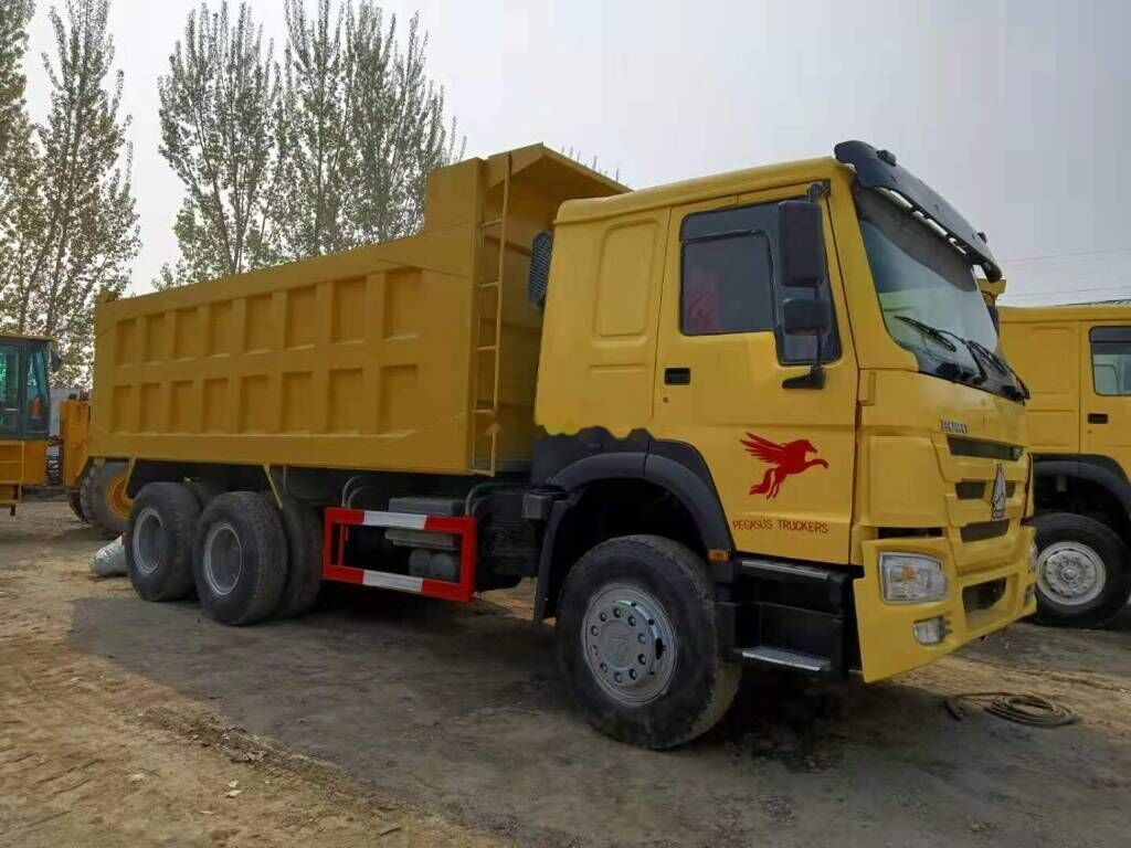 Sinotruk HOWO 6*4 Dump truck - Camion benne: photos 1 Sinotruk HOWO 6*4 Dump truck - Camion benne: photos 1