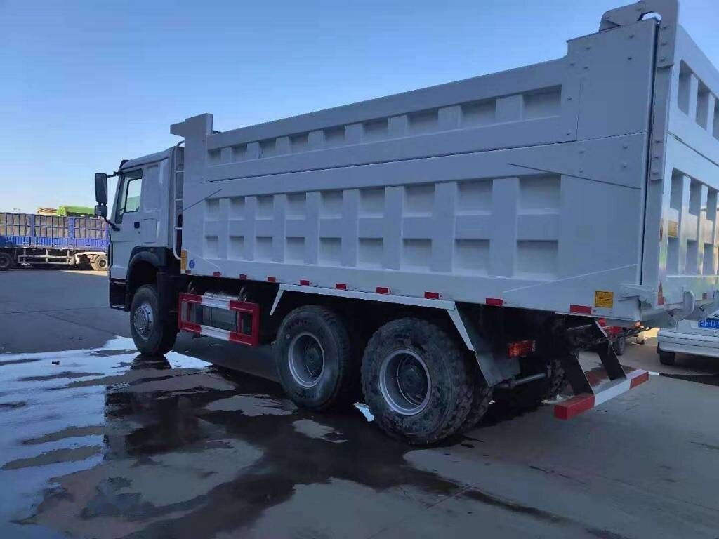 Sinotruk Howo - Camion benne: photos 2 Sinotruk Howo - Camion benne: photos 2