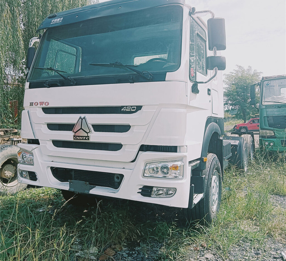 Howo 420hp 6x4 - Tracteur routier: photos 1 Howo 420hp 6x4 - Tracteur routier: photos 1