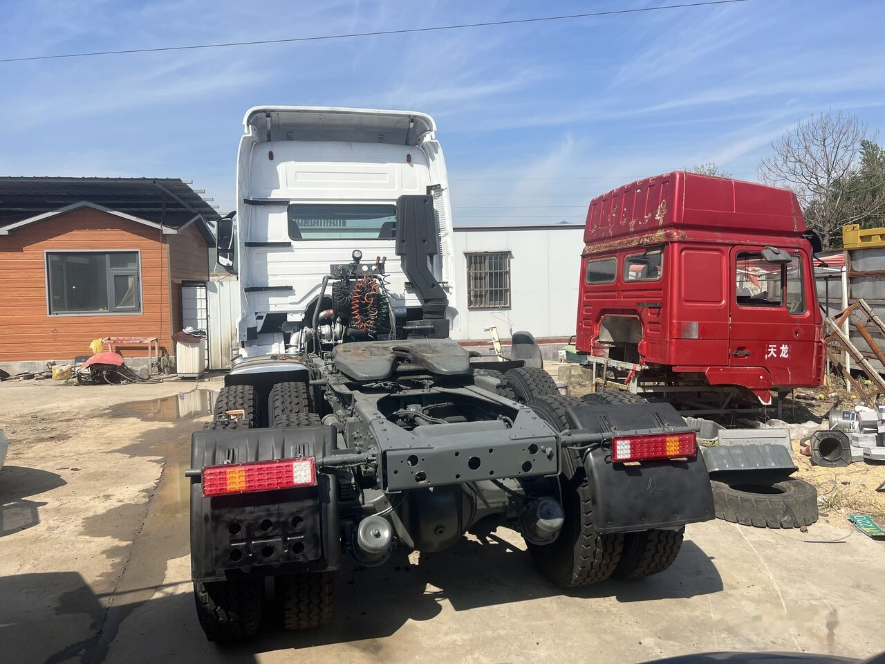 Howo 6x4 - Tracteur routier: photos 3 Howo 6x4 - Tracteur routier: photos 3