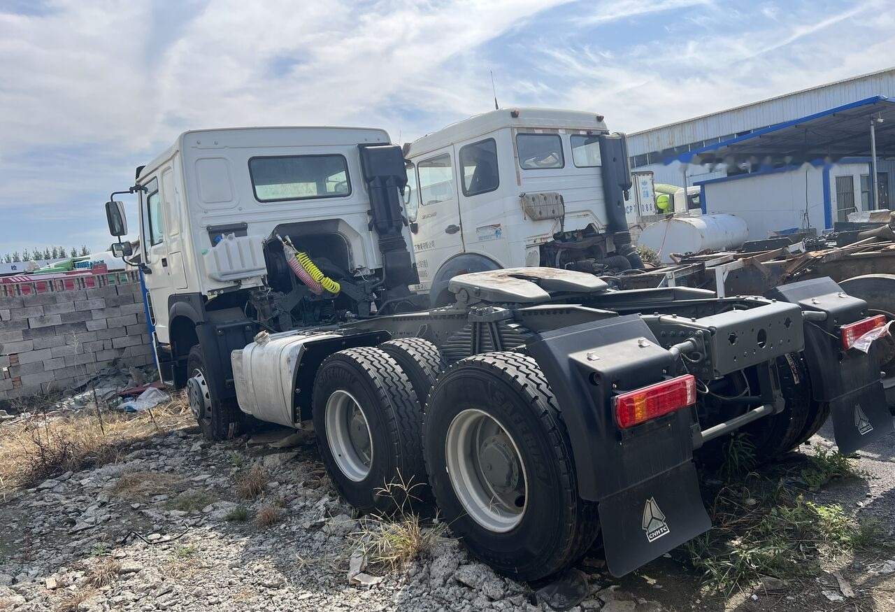 Sinotruk HOWO 420HP 6X4 Tractor - Tracteur routier: photos 5 Sinotruk HOWO 420HP 6X4 Tractor - Tracteur routier: photos 5