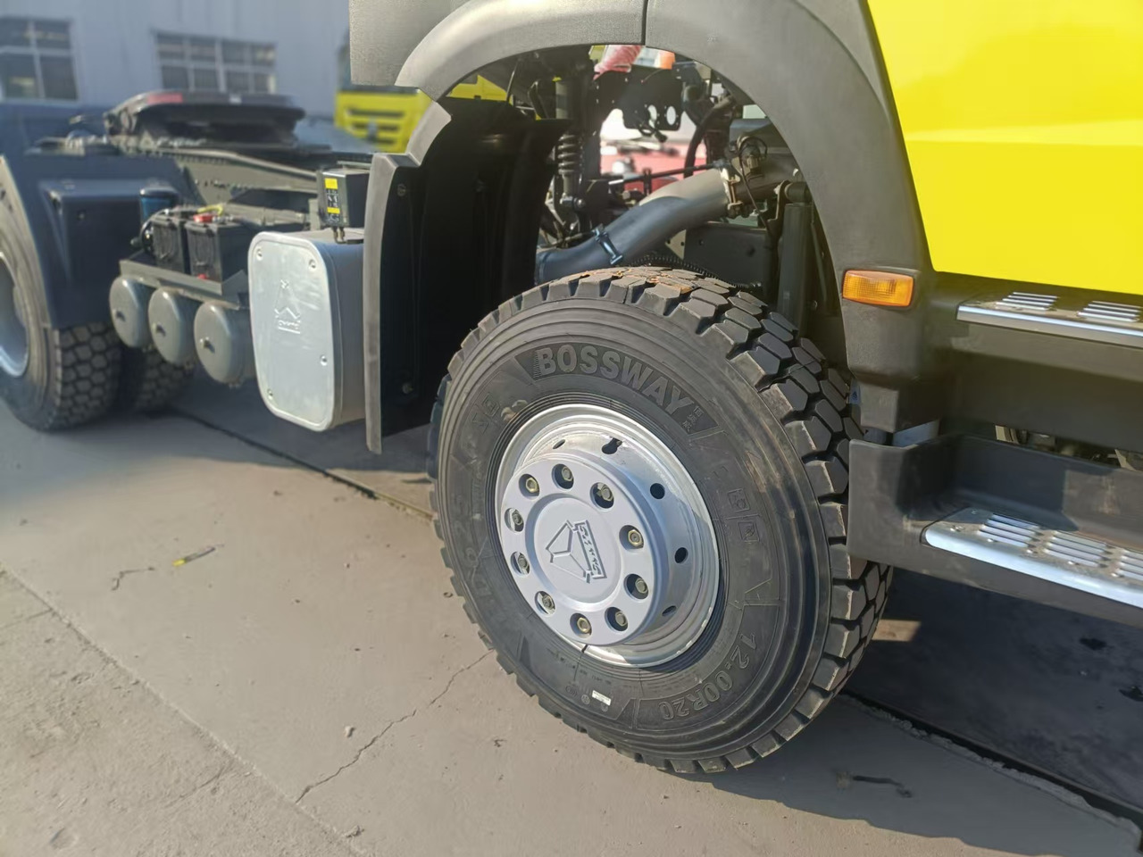 Sinotruk HOWO 430 6*4 Tractor - Tracteur routier: photos 5 Sinotruk HOWO 430 6*4 Tractor - Tracteur routier: photos 5