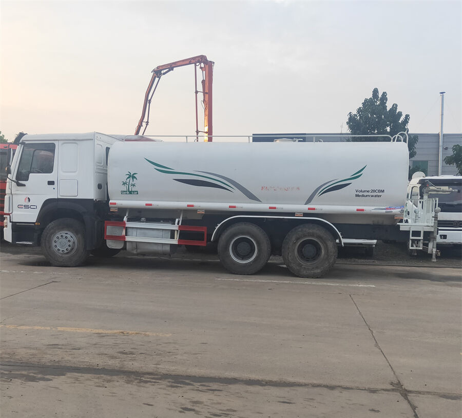 HOWO - Véhicule de voirie/ Spécial: photos 4 HOWO - Véhicule de voirie/ Spécial: photos 4