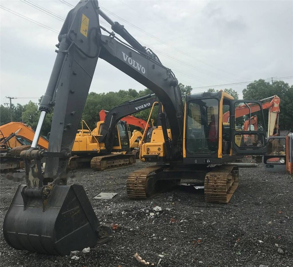 Volvo EC 140 B LC - Pelle sur chenille: photos 1 Volvo EC 140 B LC - Pelle sur chenille: photos 1