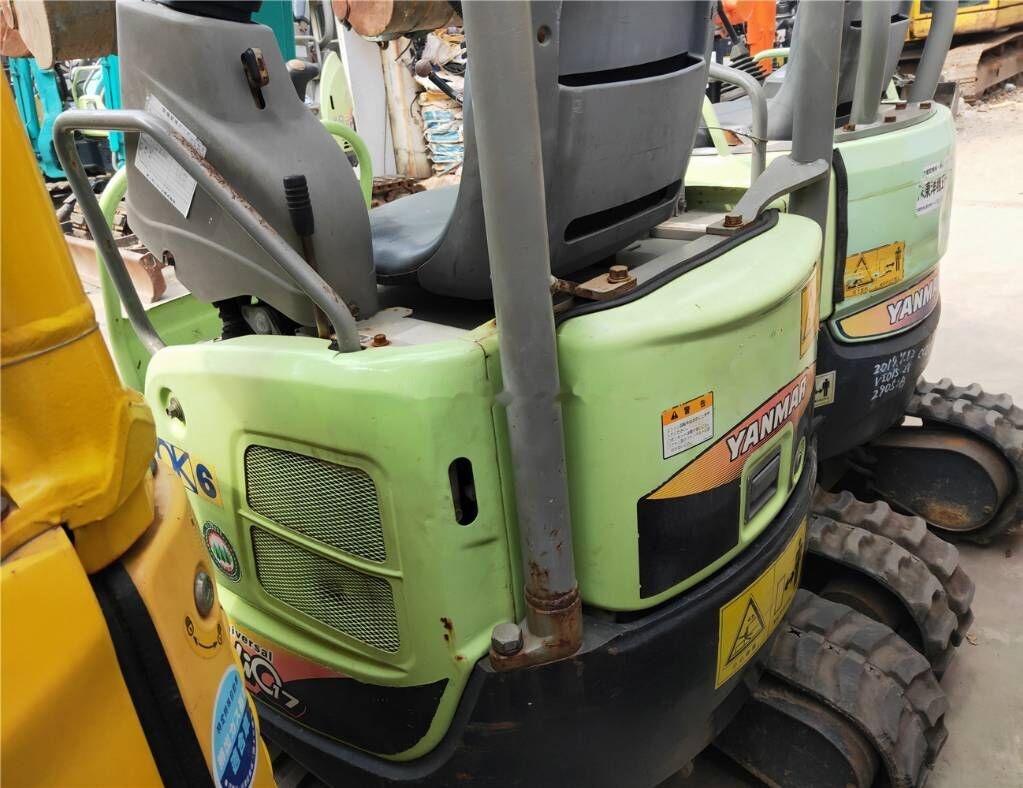 Yanmar Vio 17 - Mini pelle: photos 3 Yanmar Vio 17 - Mini pelle: photos 3