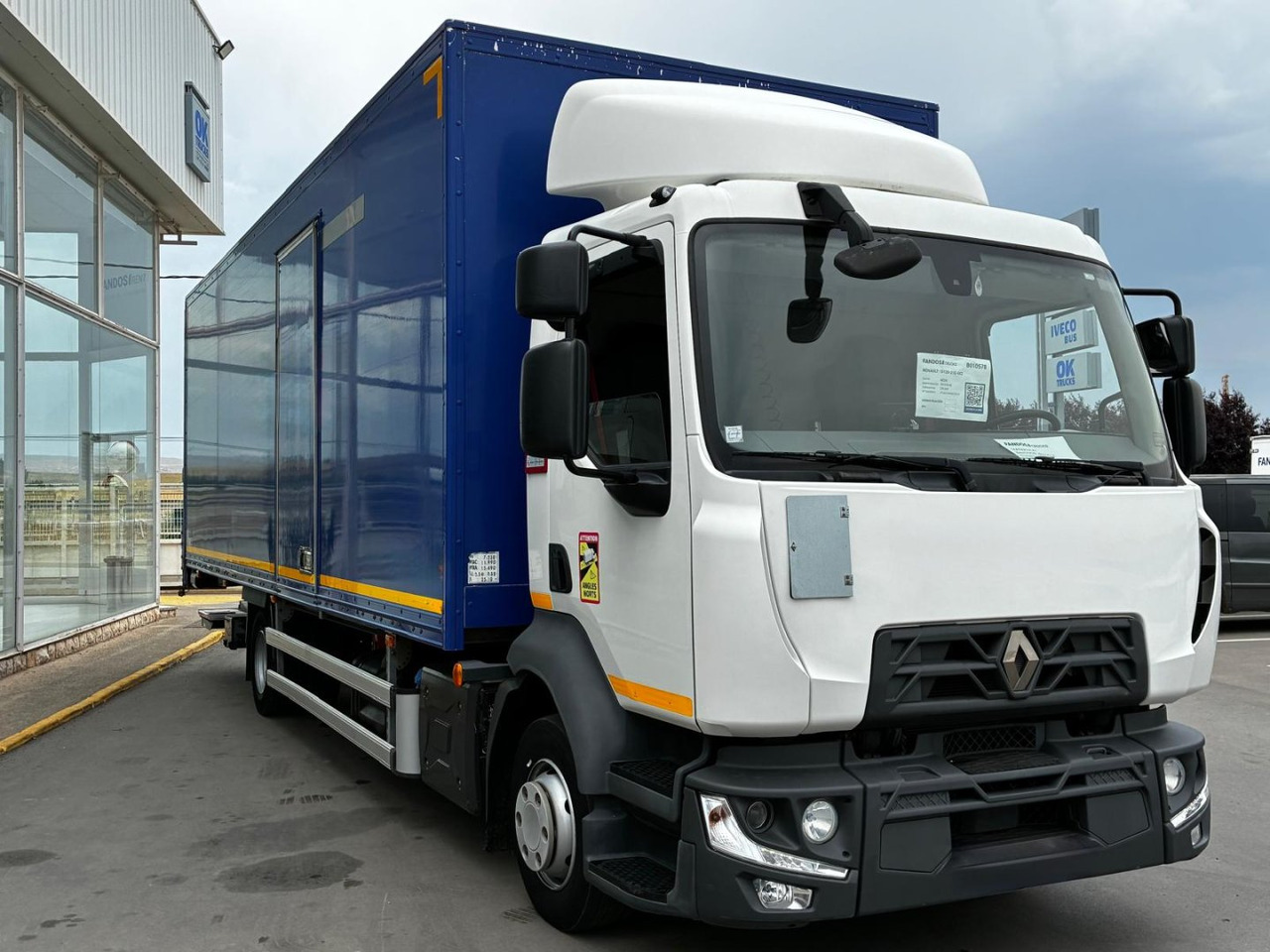 Caja cerrada Renault D120-210 - Camion fourgon: photos 3 Caja cerrada Renault D120-210 - Camion fourgon: photos 3