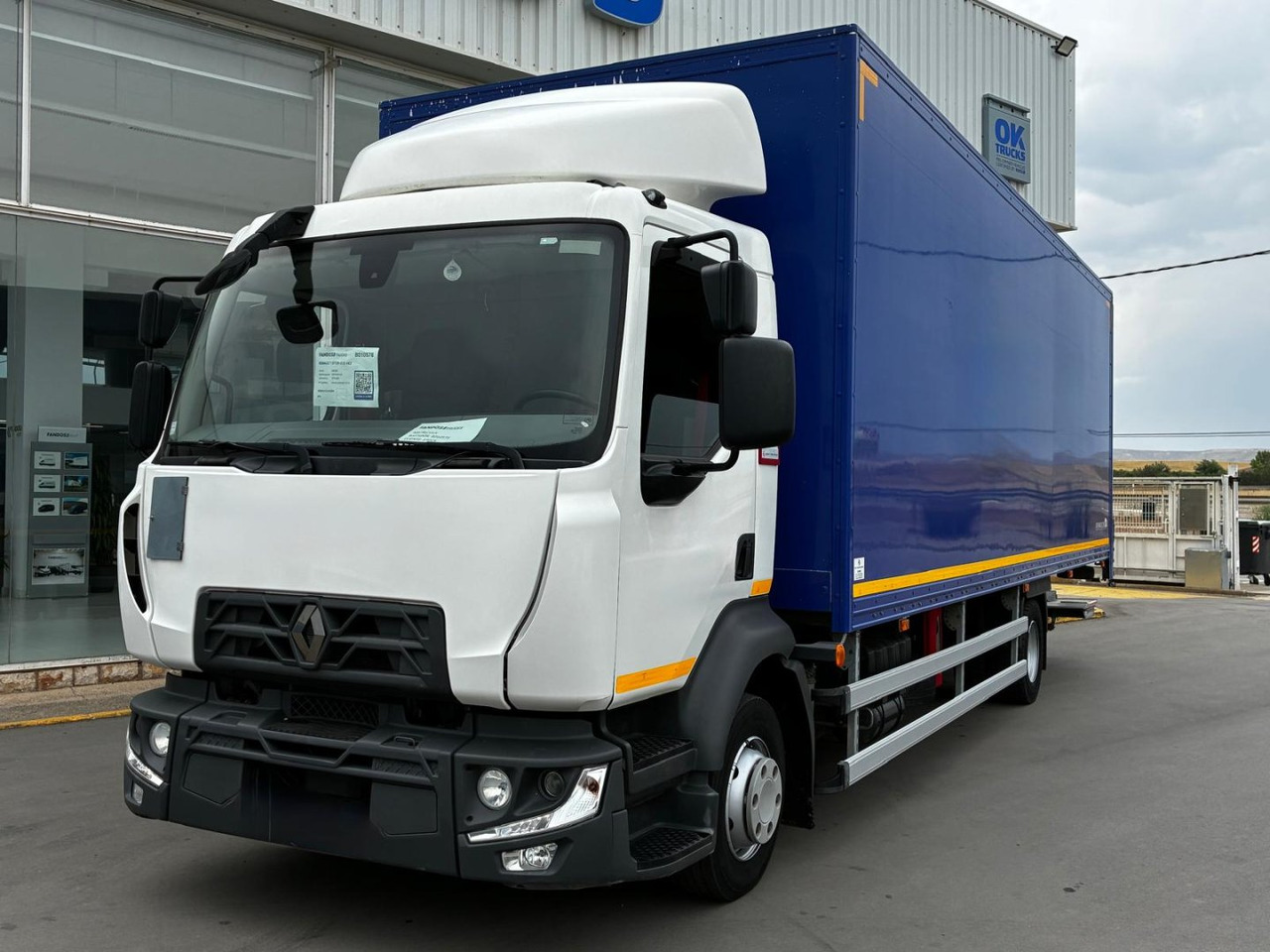 Caja cerrada Renault D120-210 - Camion fourgon: photos 1 Caja cerrada Renault D120-210 - Camion fourgon: photos 1