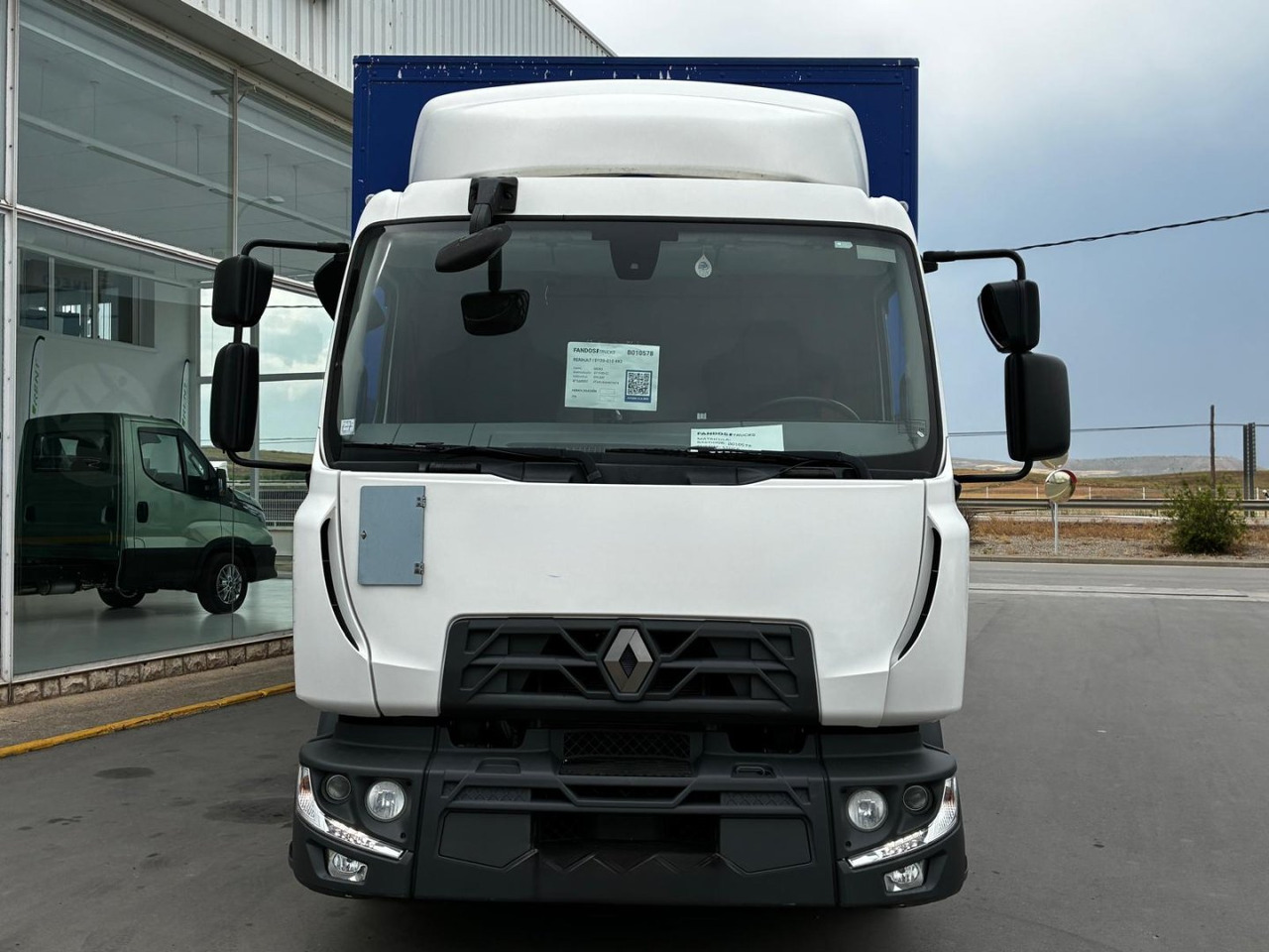 Caja cerrada Renault D120-210 - Camion fourgon: photos 2 Caja cerrada Renault D120-210 - Camion fourgon: photos 2