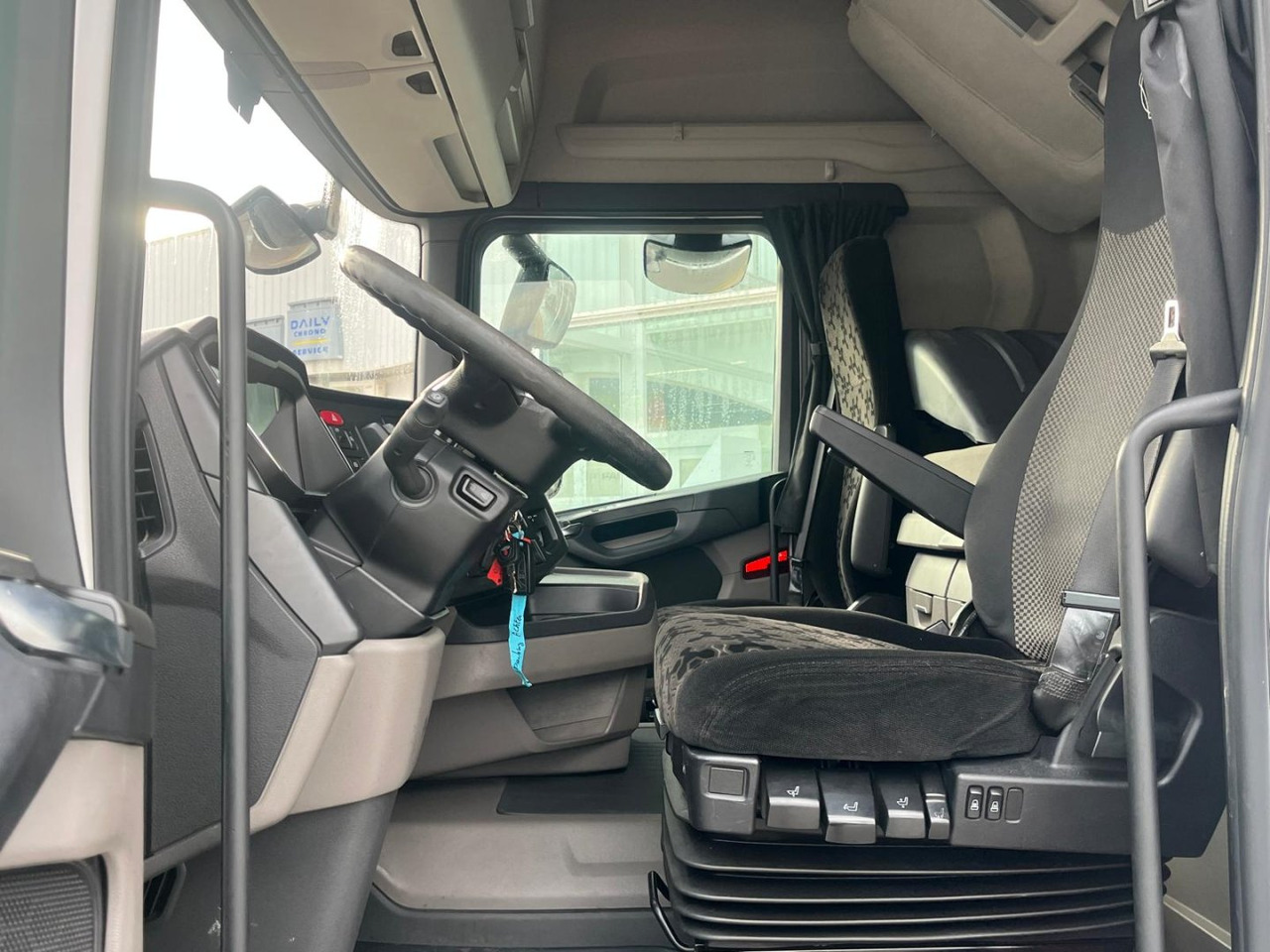 Photo d'intérieur 1: Tracteur routier Cabeza Tractora Scania R450 AUTOMATICO-INTARDER