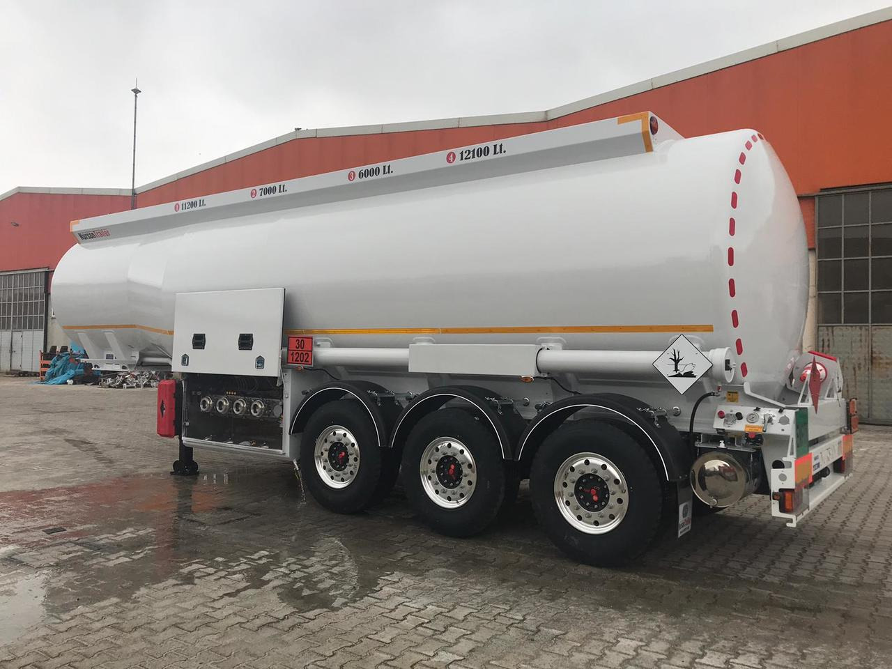 NURSAN Aluminium Tanker - Semi-remorque citerne: photos 4 NURSAN Aluminium Tanker - Semi-remorque citerne: photos 4