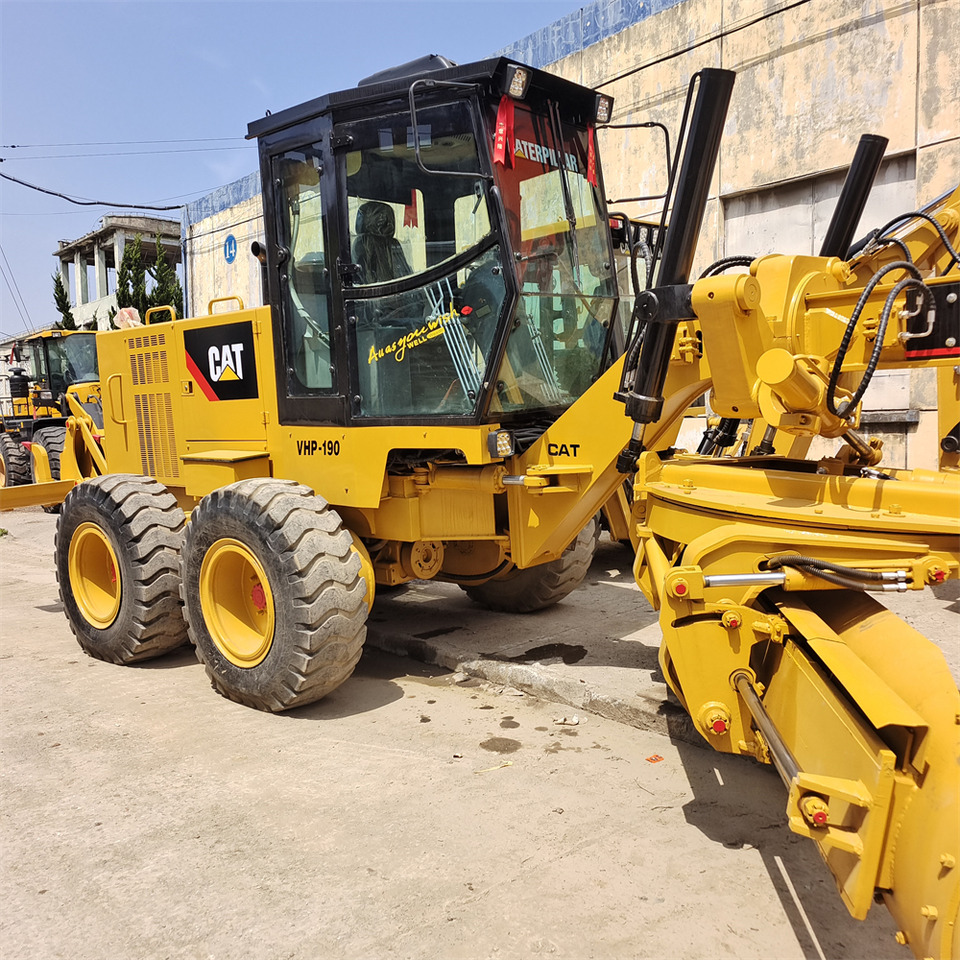 CAT 140H CATERPILLAR 140K 140G - Niveleuse: photos 1 CAT 140H CATERPILLAR 140K 140G - Niveleuse: photos 1