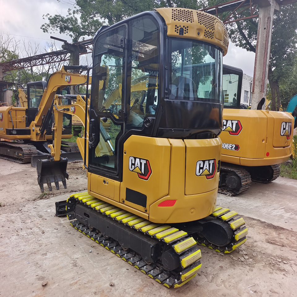 CAT 302CR WITH RUBBER TRACK PAD - Mini pelle: photos 1 CAT 302CR WITH RUBBER TRACK PAD - Mini pelle: photos 1