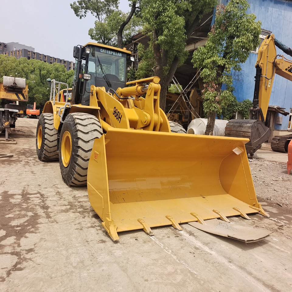 CAT 966H - Chargeuse sur pneus: photos 1 CAT 966H - Chargeuse sur pneus: photos 1