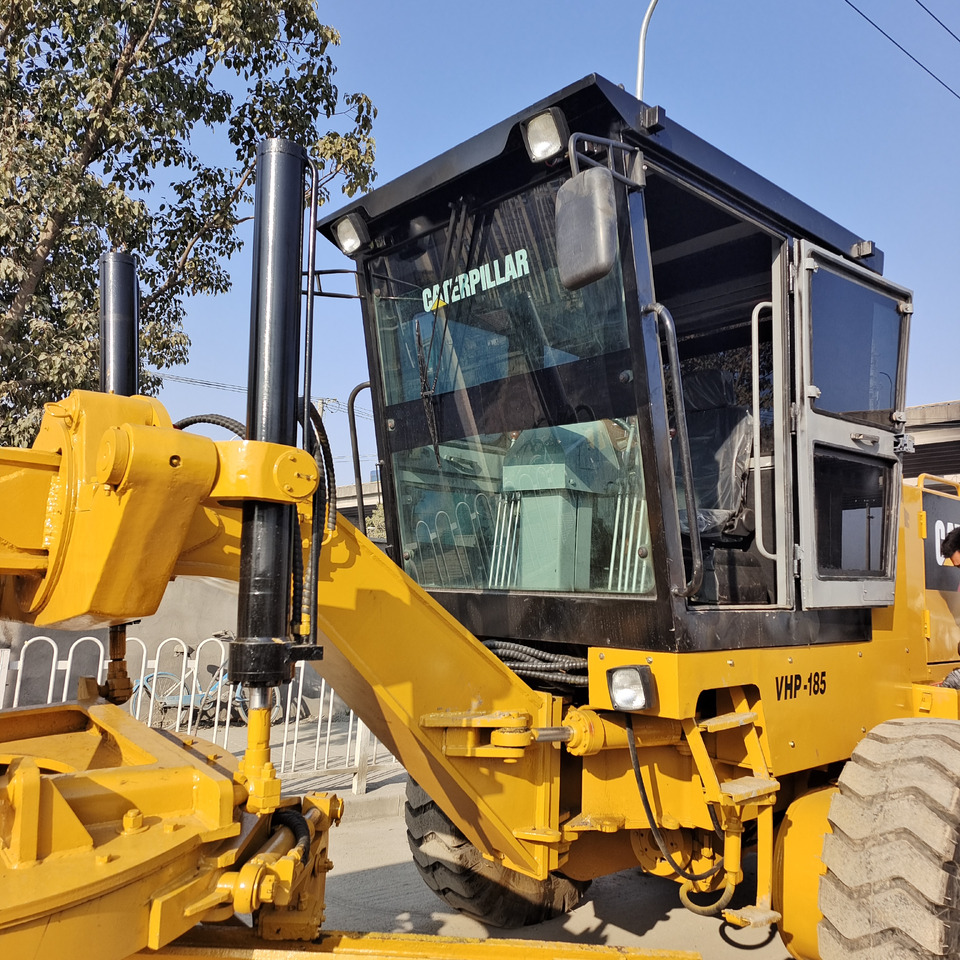 CATERPILLAR 140H CAT 140K 140G - Niveleuse: photos 3 CATERPILLAR 140H CAT 140K 140G - Niveleuse: photos 3