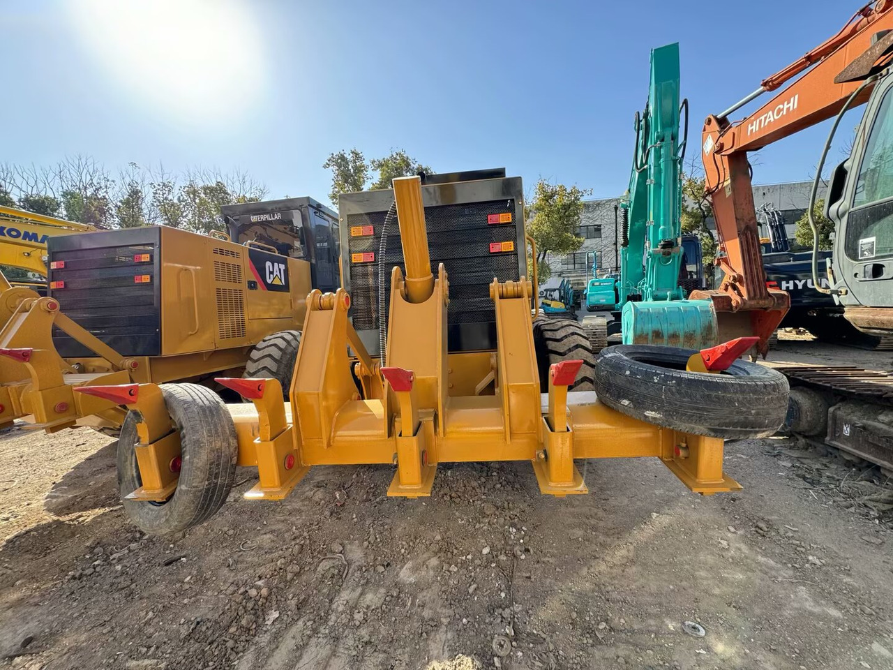 CATERPILLAR 140K 140H 140G CAT - Niveleuse: photos 3 CATERPILLAR 140K 140H 140G CAT - Niveleuse: photos 3