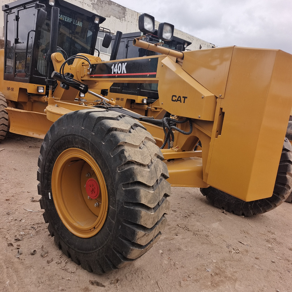 CATERPILLAR 140K CAT 140H 140G - Niveleuse: photos 2 CATERPILLAR 140K CAT 140H 140G - Niveleuse: photos 2