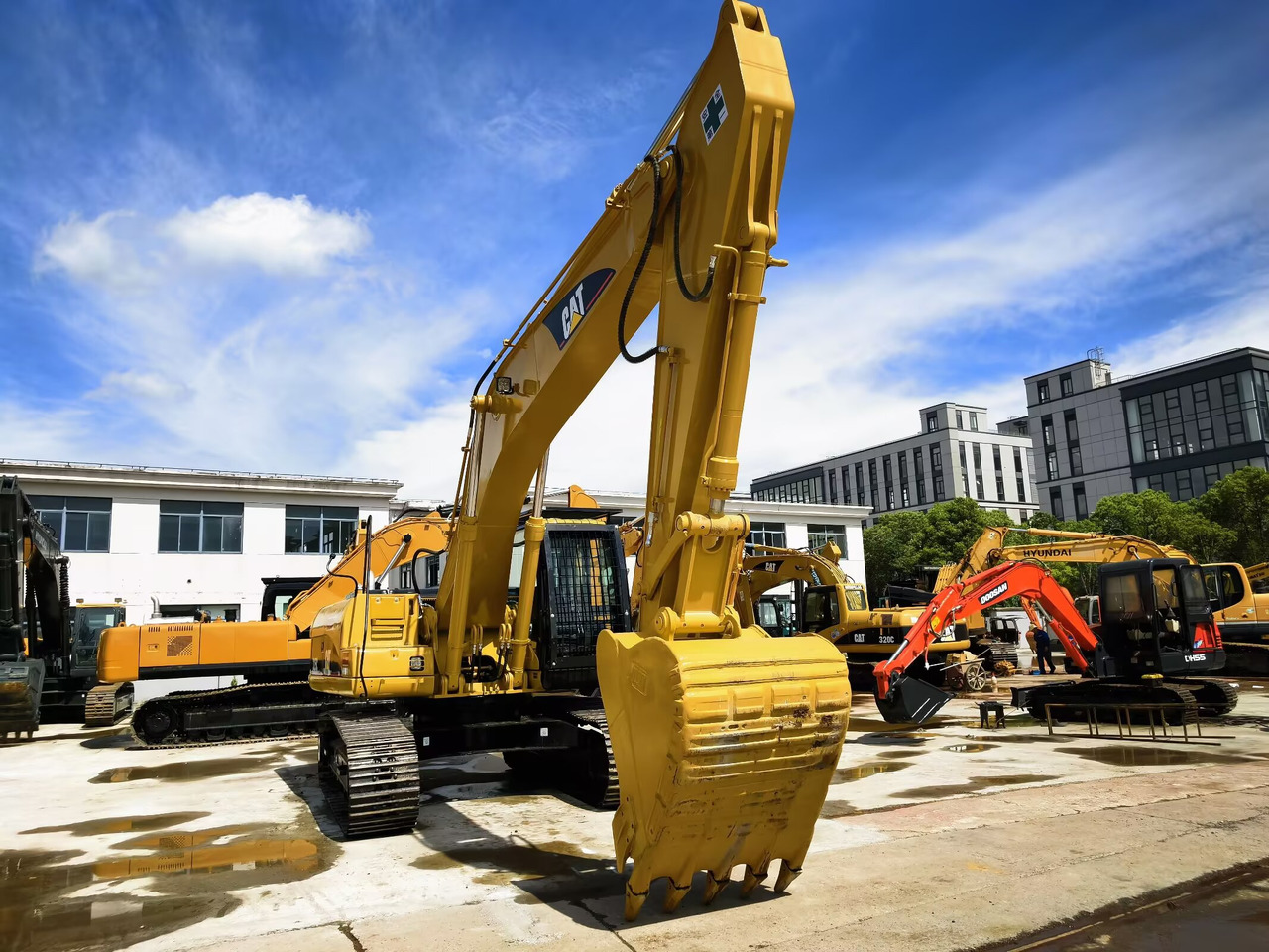 CATERPILLAR 325C - Pelle sur chenille: photos 3 CATERPILLAR 325C - Pelle sur chenille: photos 3