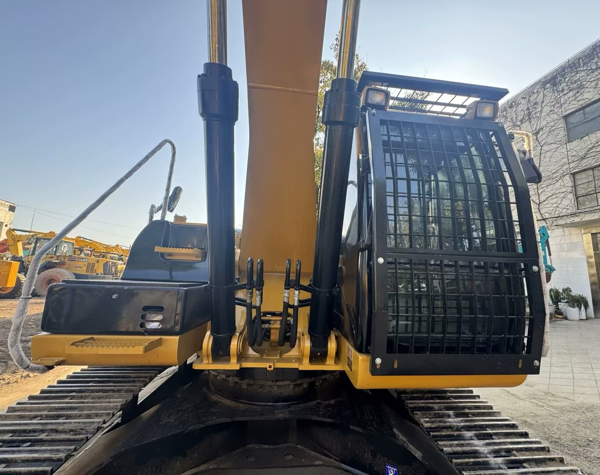 CATERPILLAR 330 D2 L - Pelle sur chenille: photos 4 CATERPILLAR 330 D2 L - Pelle sur chenille: photos 4