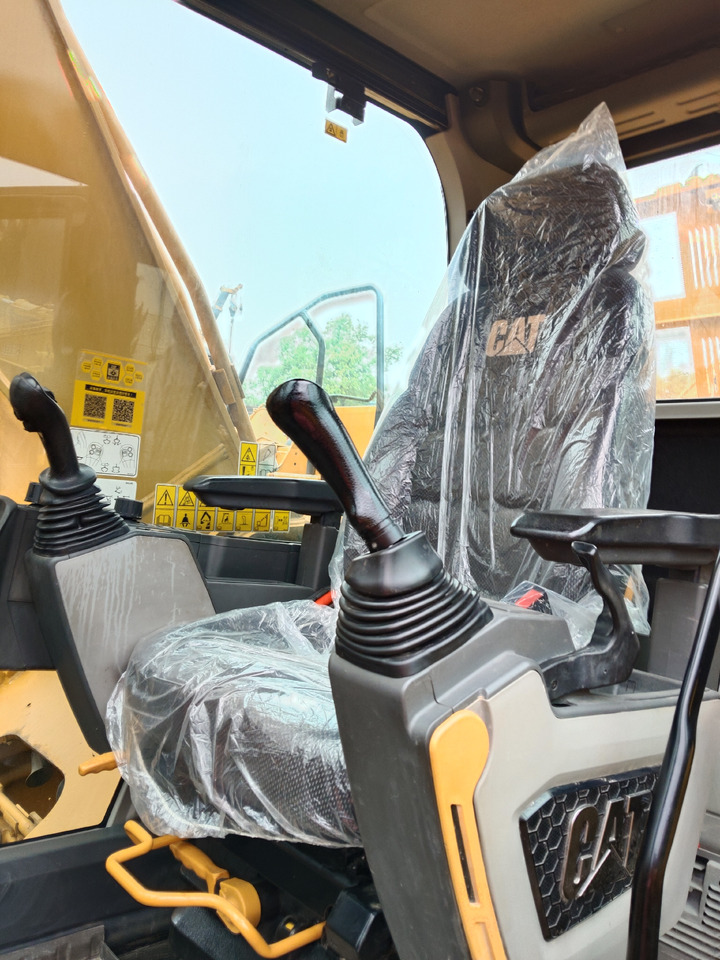 CATERPILLAR 330GC - Pelle sur chenille: photos 3 CATERPILLAR 330GC - Pelle sur chenille: photos 3