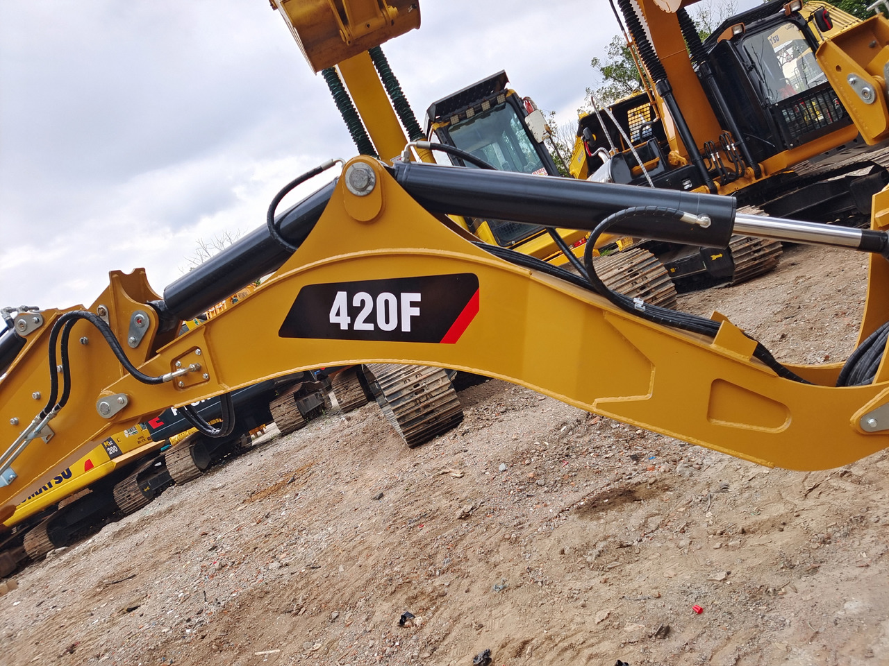 CATERPILLAR 420F CAT 420 F JCB 3CX - Tractopelle: photos 5 CATERPILLAR 420F CAT 420 F JCB 3CX - Tractopelle: photos 5