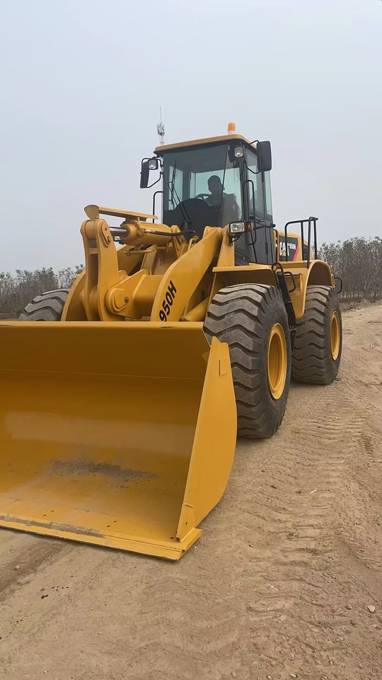 CATERPILLAR 950H CAT 966H 950GC - Chargeuse sur pneus: photos 2 CATERPILLAR 950H CAT 966H 950GC - Chargeuse sur pneus: photos 2