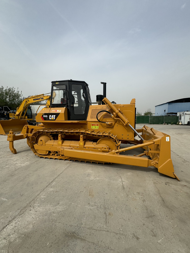 CATERPILLAR D6G CAT - Bulldozer: photos 4 CATERPILLAR D6G CAT - Bulldozer: photos 4