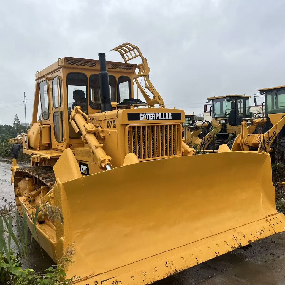 CATERPILLAR D7G CAT D 7 G - Bulldozer: photos 1 CATERPILLAR D7G CAT D 7 G - Bulldozer: photos 1