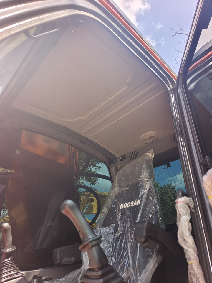 DOOSAN DX225 LCA DX 225 LC - 9C - Pelle sur chenille: photos 5 DOOSAN DX225 LCA DX 225 LC - 9C - Pelle sur chenille: photos 5