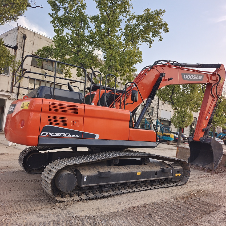 DOOSAN DX300LC-9C - Pelle sur chenille: photos 2 DOOSAN DX300LC-9C - Pelle sur chenille: photos 2
