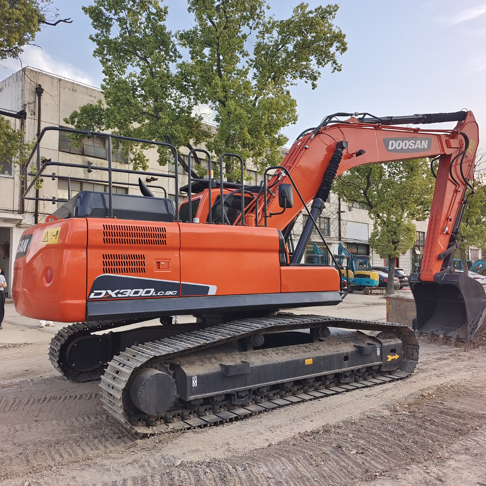 DOOSAN DX300LC-9C DX300 LC - Pelle sur chenille: photos 1 DOOSAN DX300LC-9C DX300 LC - Pelle sur chenille: photos 1