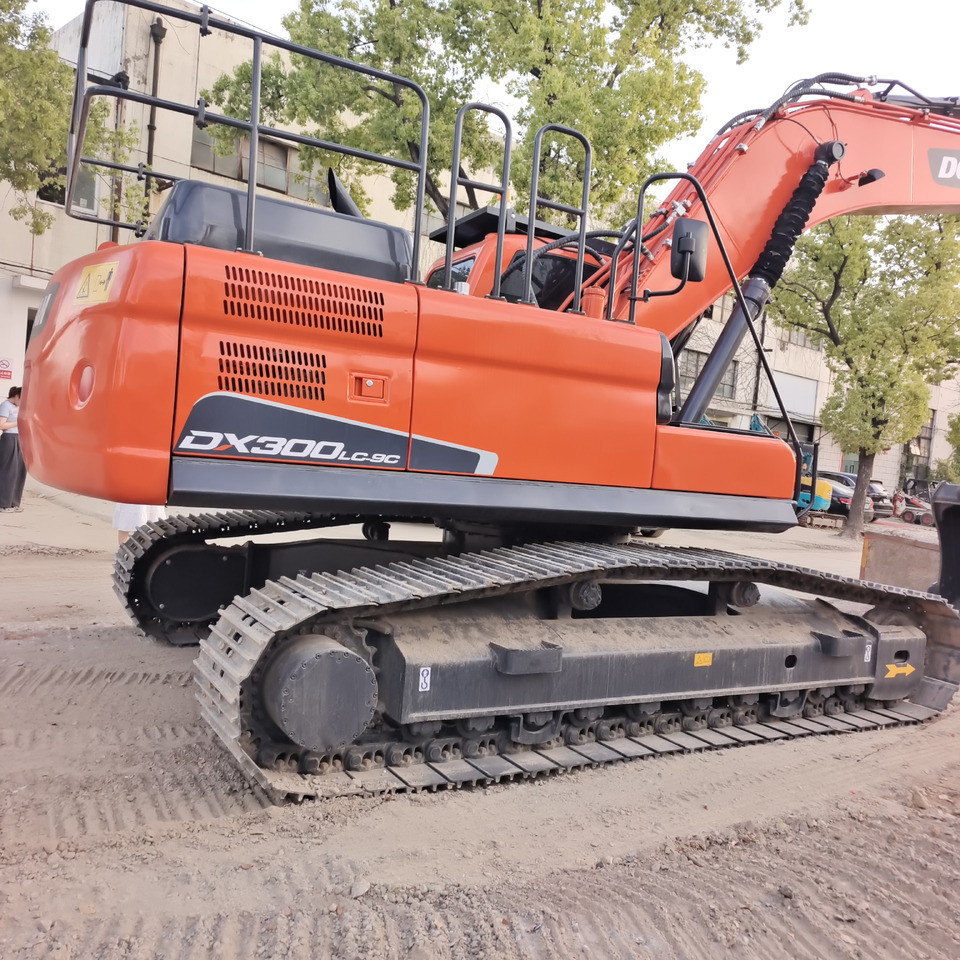 DOOSAN DX300LC-9C DX300 LC - Pelle sur chenille: photos 2 DOOSAN DX300LC-9C DX300 LC - Pelle sur chenille: photos 2